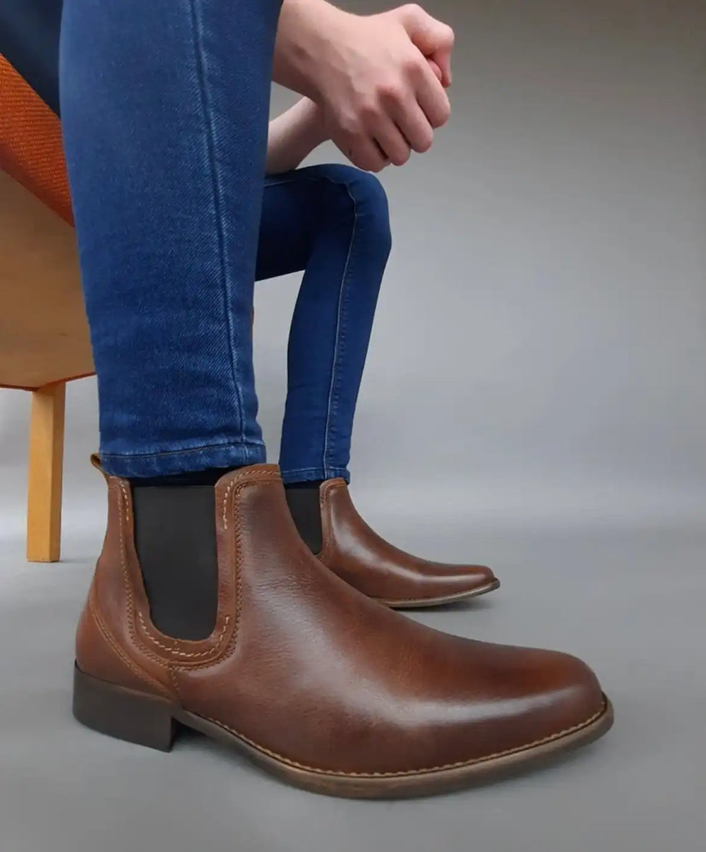 Escape Austin Dealer Chelsea Boots Tumbled Caramel